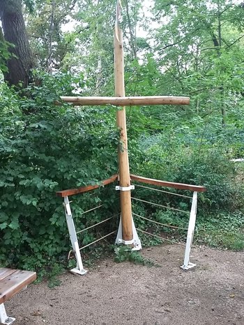 Holzkreuz_Leu_IMG-20230729-WA0004.jpg